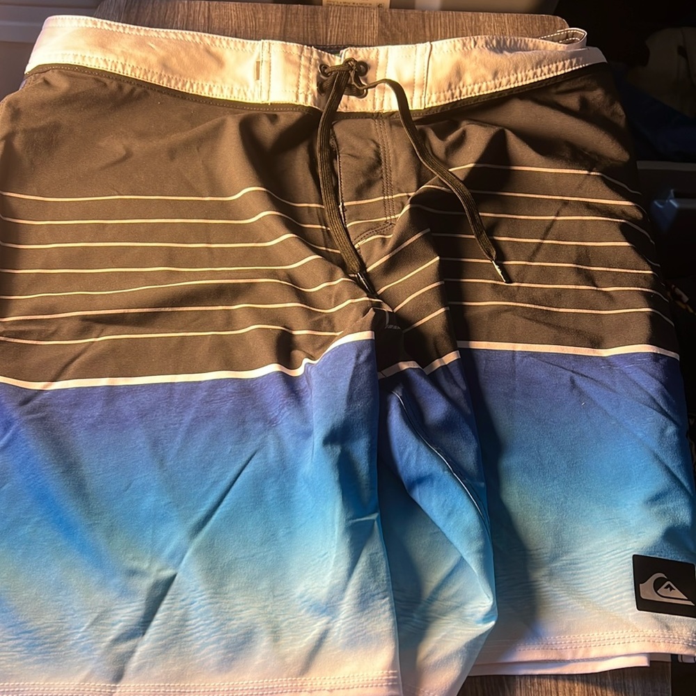 QuikSilver Mens High Line Recycled 4Way Stretch Boardshorts Color Black/Blue